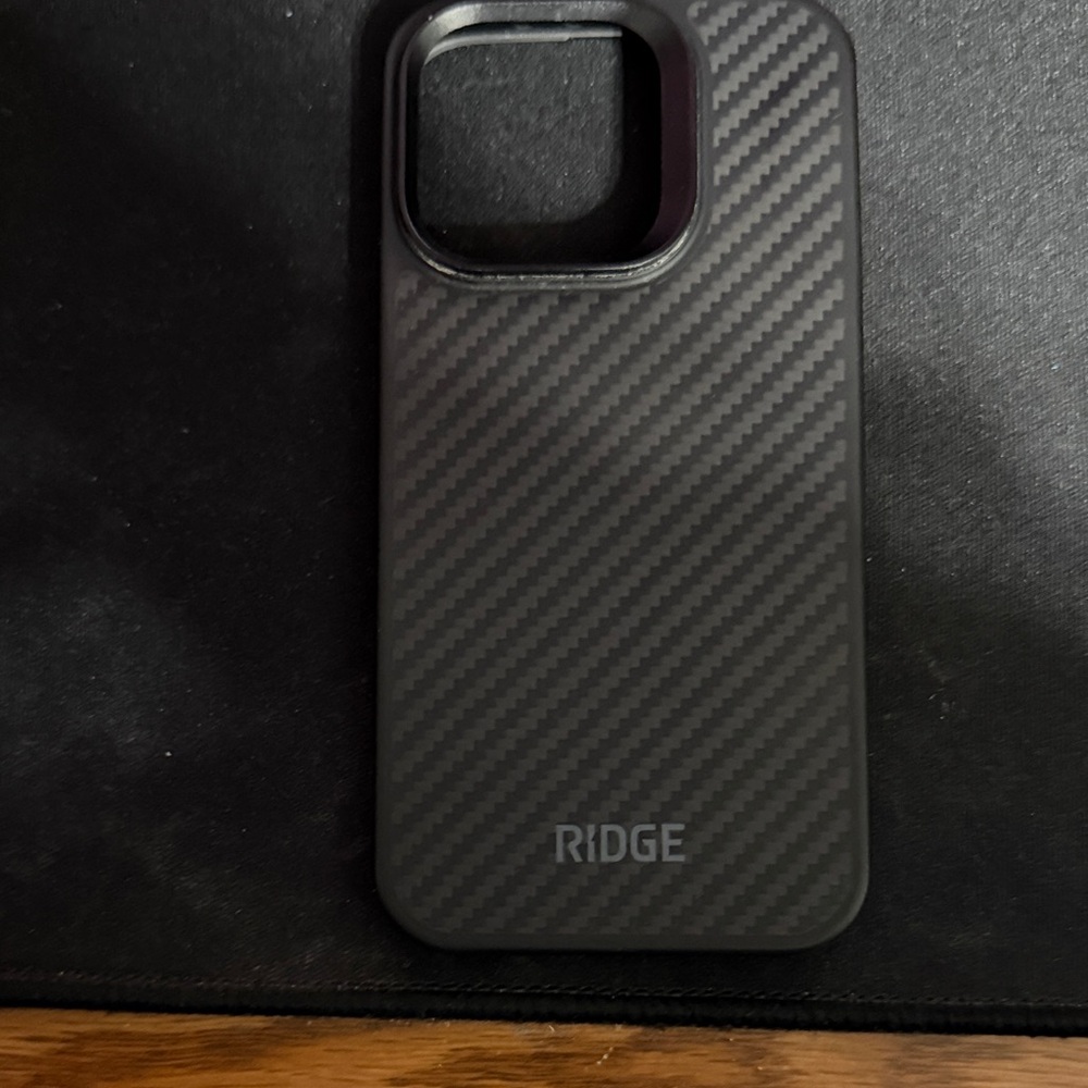 Ridge Black Carbon Fiber Kevlar iPhone 15 Pro Case